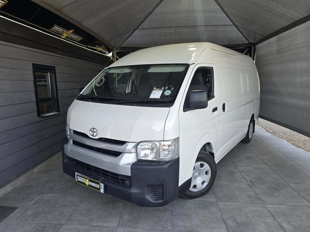 2018 TOYOTA QUANTUM 2.5 D-4D LWB F/C P/V