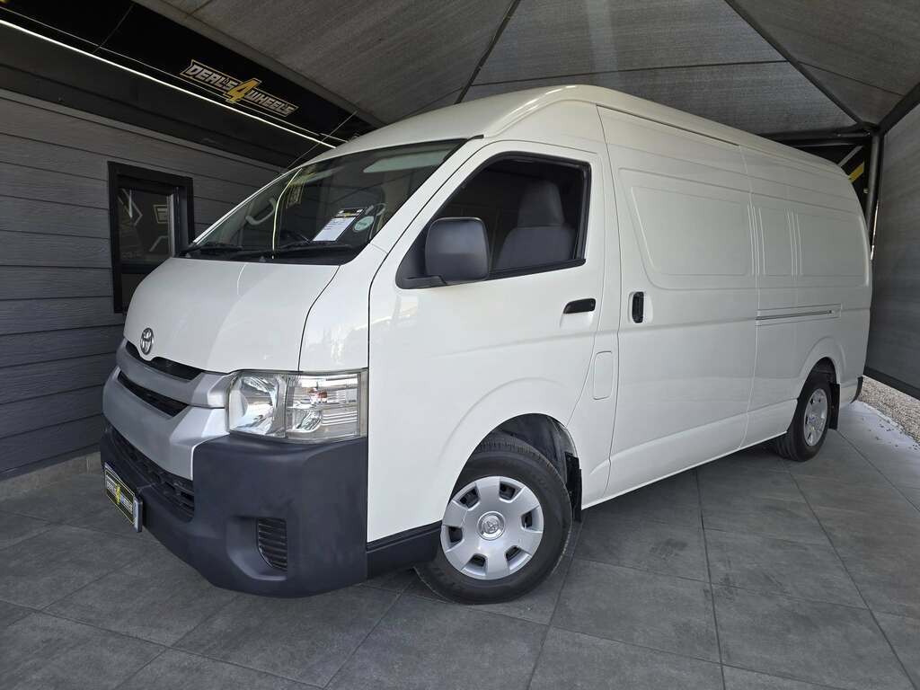 2018 TOYOTA QUANTUM 2.5 D-4D LWB F/C P/V