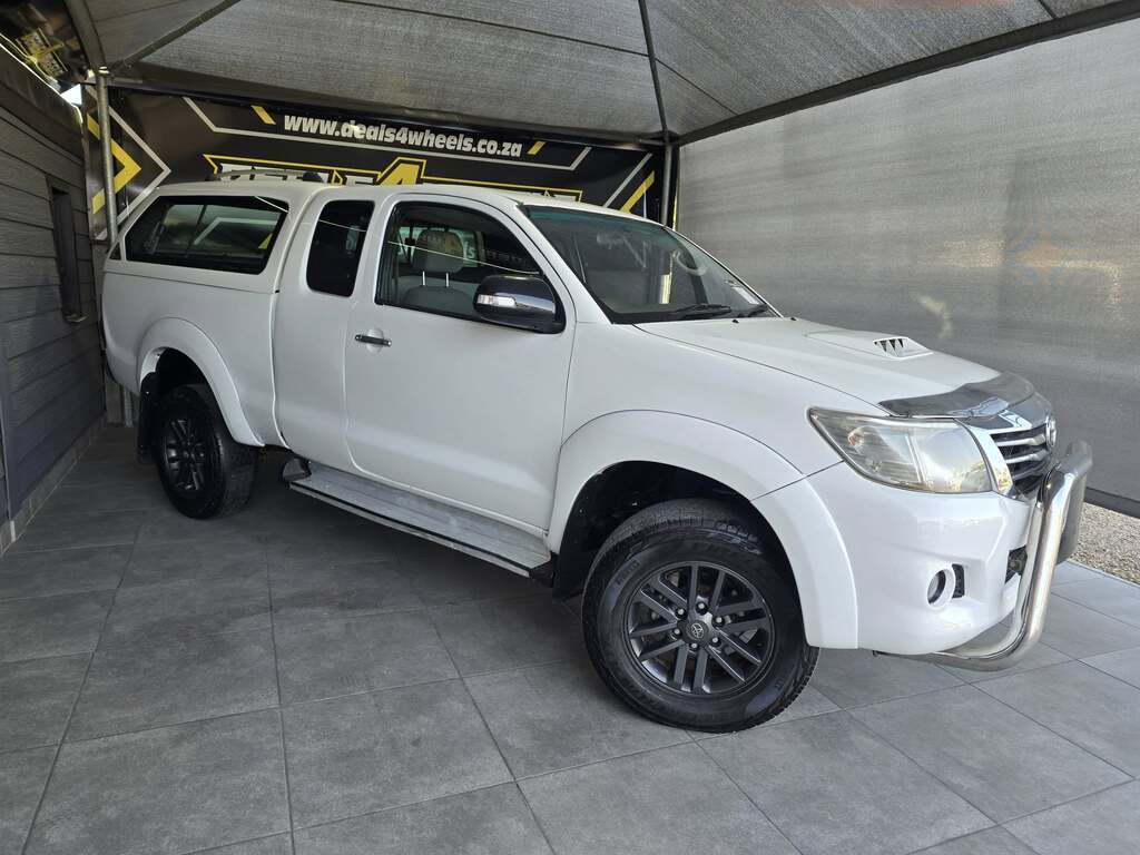 2013 TOYOTA HILUX 3.0D-4D RAIDER XTRA CAB P/U S/C
