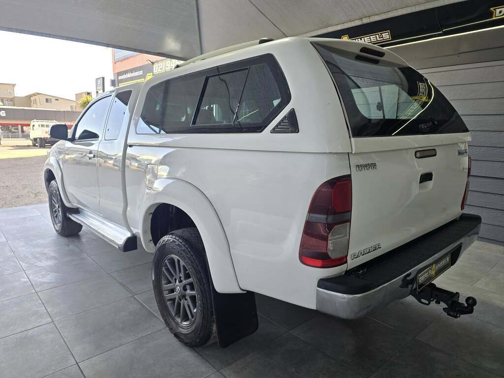 2013 TOYOTA HILUX 3.0D-4D RAIDER XTRA CAB P/U S/C