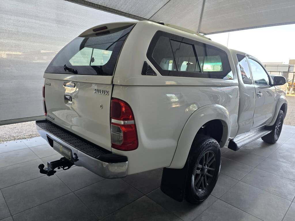 2013 TOYOTA HILUX 3.0D-4D RAIDER XTRA CAB P/U S/C