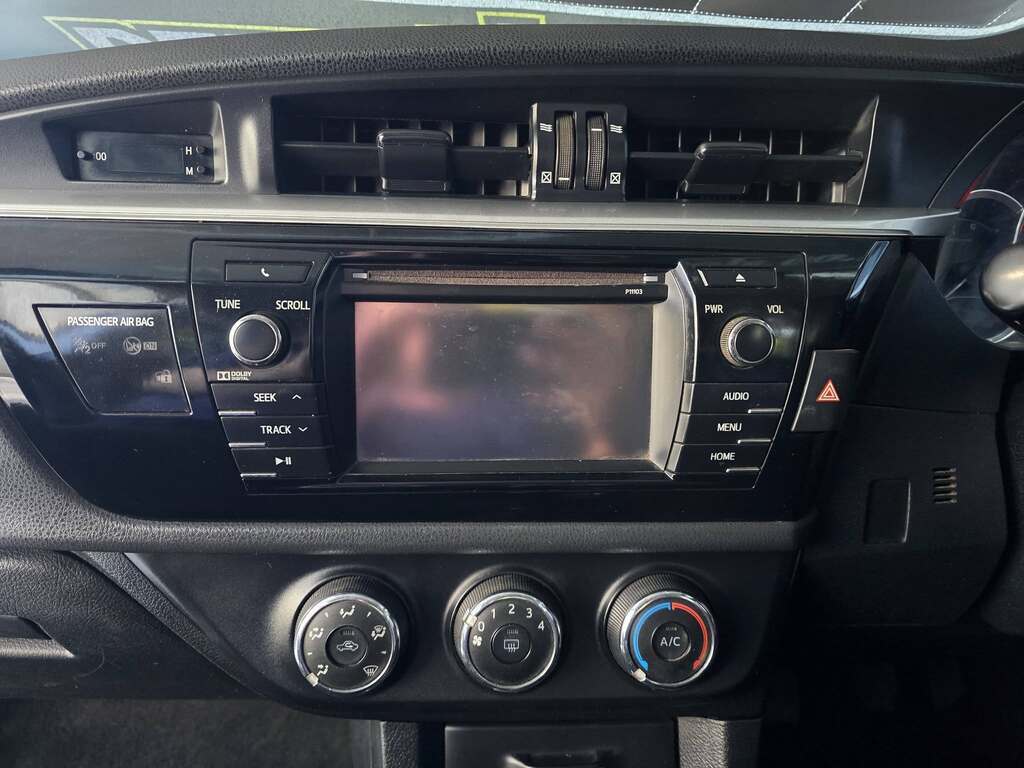 2017 TOYOTA COROLLA 1.4D PRESTIGE