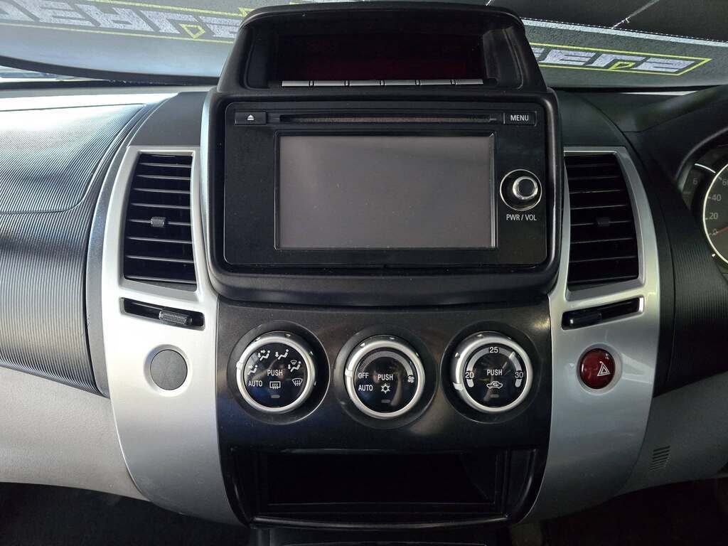 2014 MITSUBISHI PAJERO SPORT 2.5D 4X4 A/T