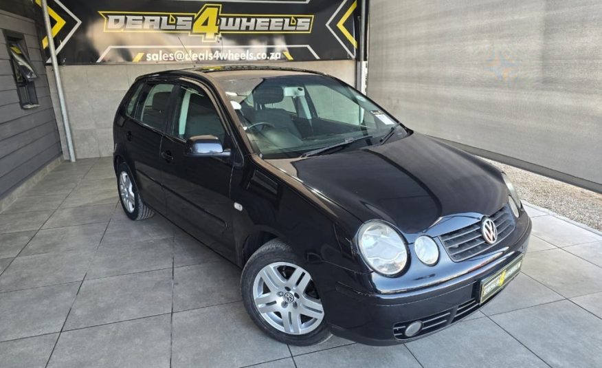 VOLKSWAGEN POLO