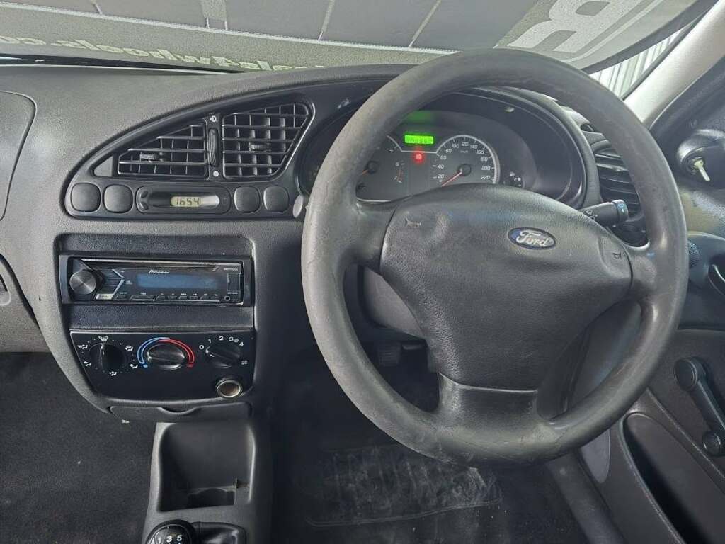 2012 FORD BANTAM 1.3i P/U S/C