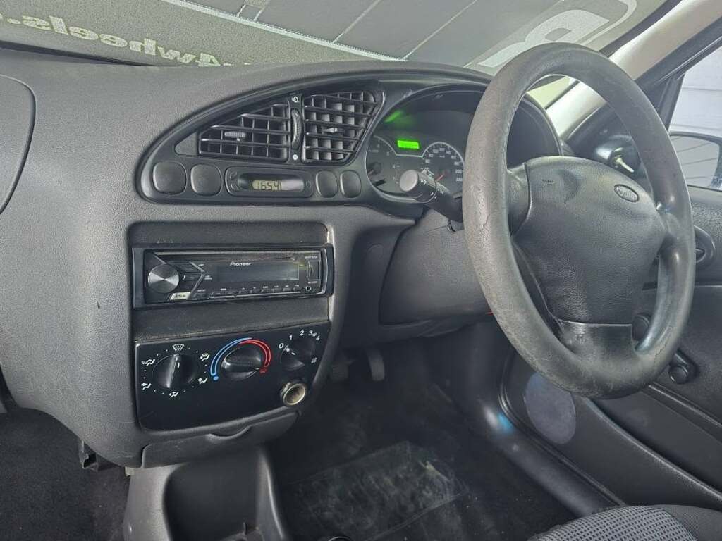 2012 FORD BANTAM 1.3i P/U S/C