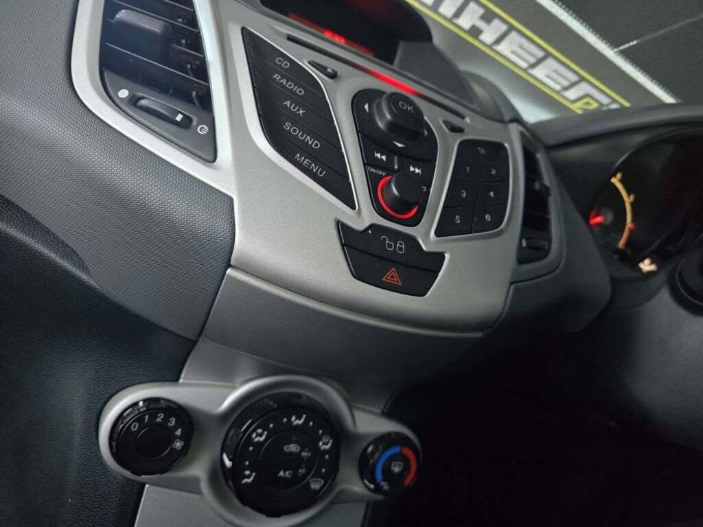 2011 FORD FIESTA 1.4i AMBIENTE 5Dr