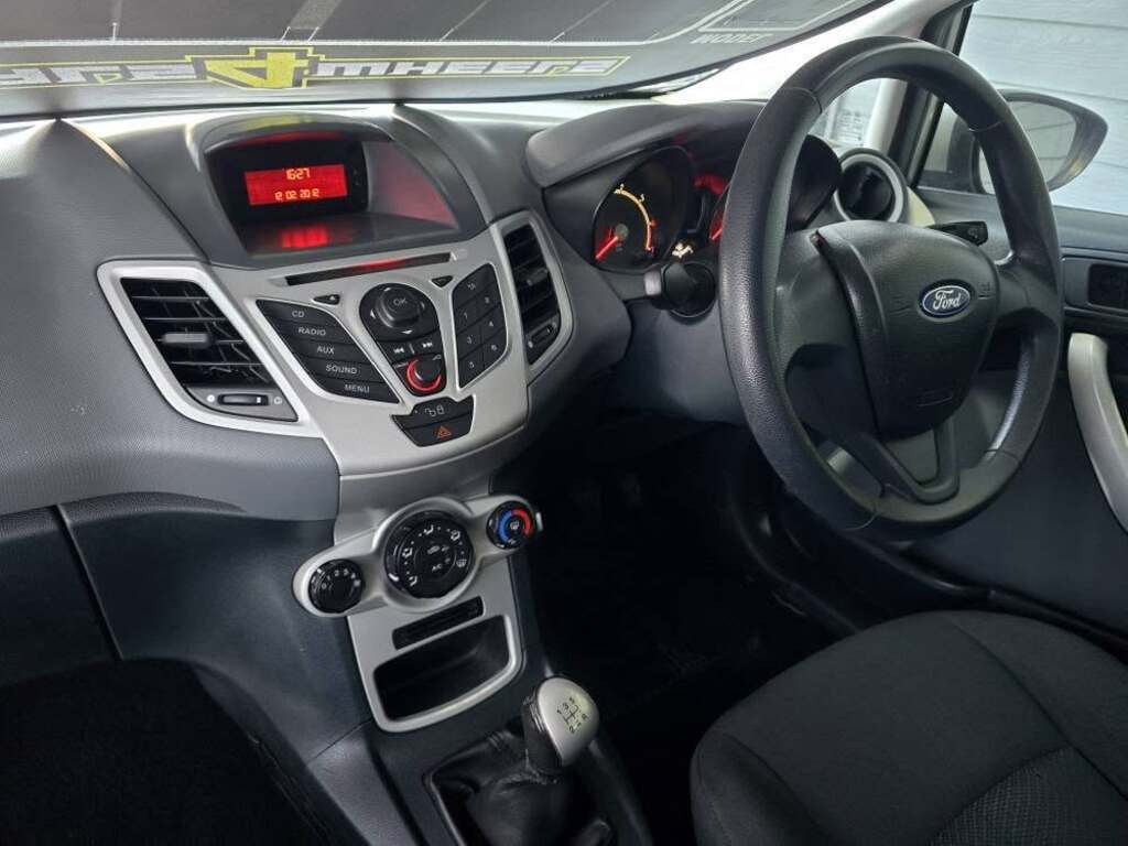 2011 FORD FIESTA 1.4i AMBIENTE 5Dr