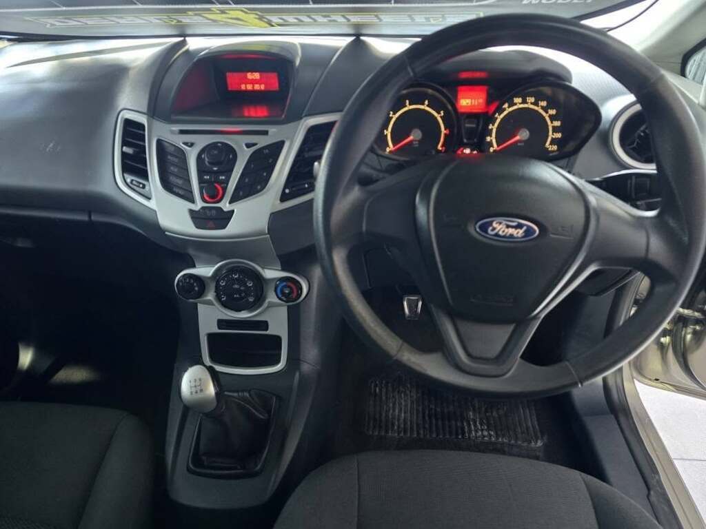 2011 FORD FIESTA 1.4i AMBIENTE 5Dr
