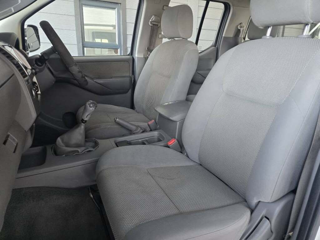 2010 NISSAN NAVARA 2.5 dCi P/U D/C