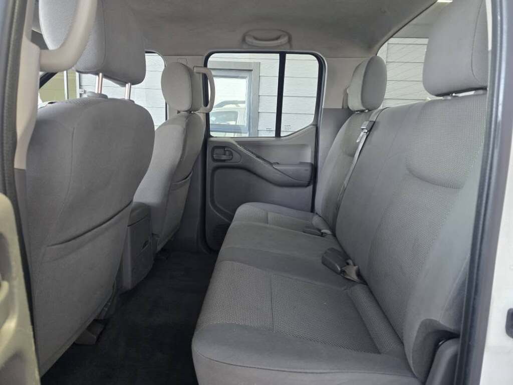 2010 NISSAN NAVARA 2.5 dCi P/U D/C