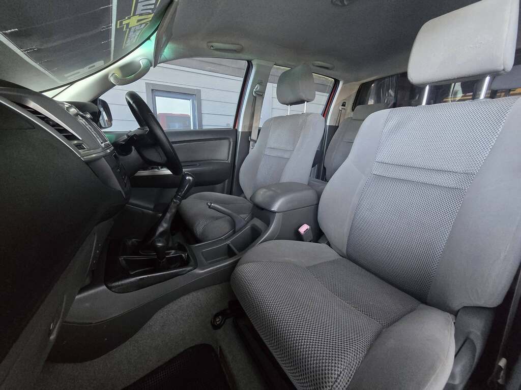 2013 TOYOTA HILUX 3.0 D-4D RAIDER R/B P/U D/C