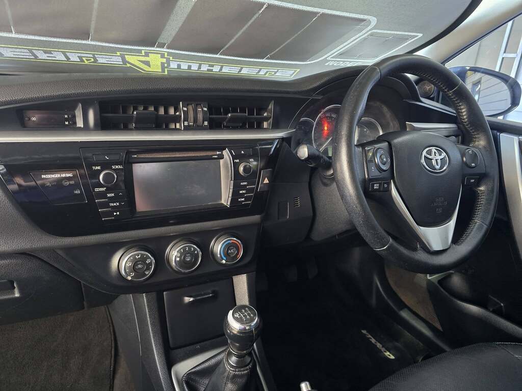 2017 TOYOTA COROLLA 1.4D PRESTIGE