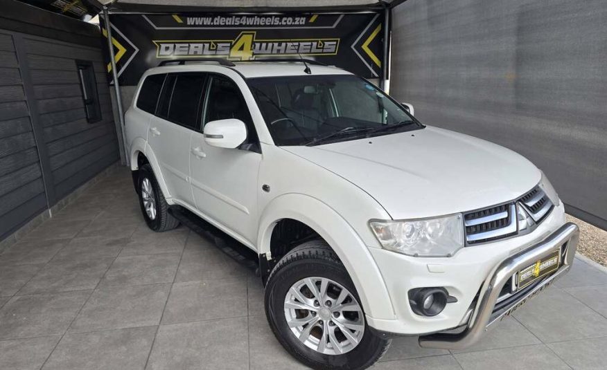 MITSUBISHI PAJERO