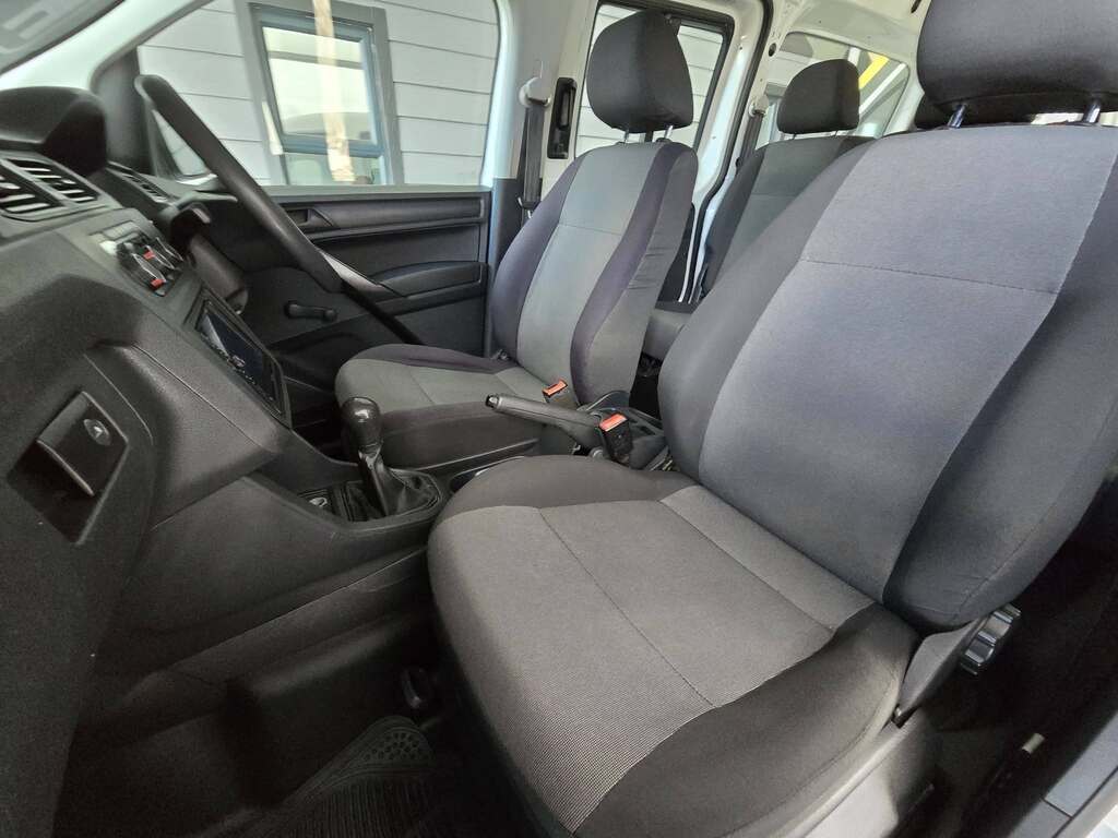 2016 VOLKSWAGEN CADDY4 MAXI CREWBUS 2.0 TDi