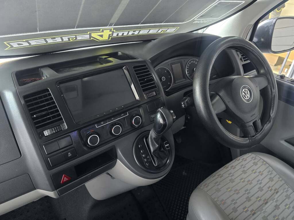 2011 VOLKSWAGEN T5 C/BUS 2.0 BiTDi SWB 132 KW DSG F/C P/V