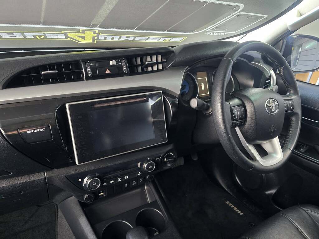 2016 TOYOTA HILUX 2.8 GD-6 RAIDER 4X4 A/T P/U D/C