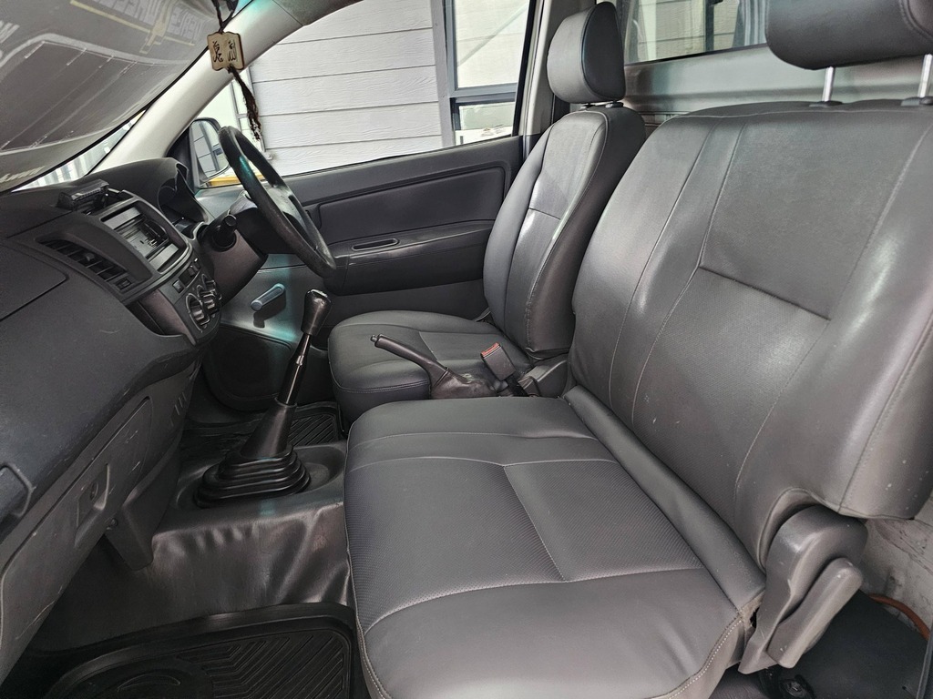 2013 TOYOTA HILUX 2.5 D-4D P/U S/C