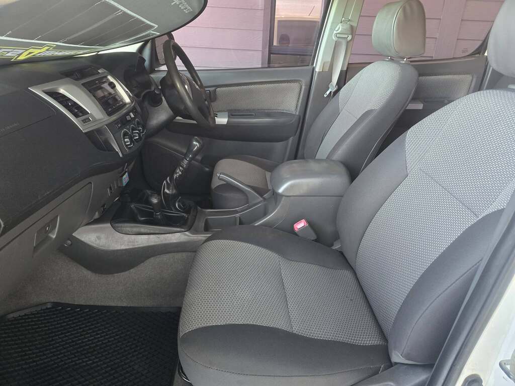 2012 TOYOTA HILUX 2.5D-4D SRX 4X4 P/U D/C