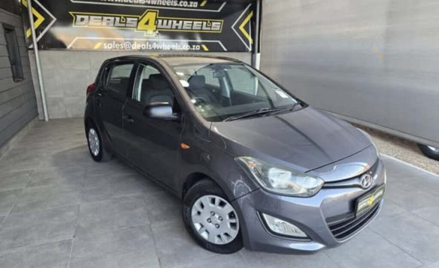 HYUNDAI i20