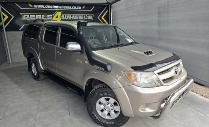TOYOTA HI-LUX
