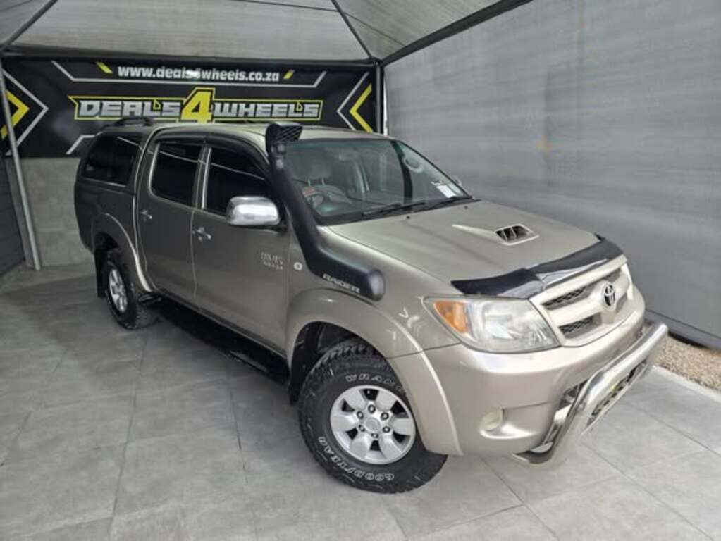 TOYOTA HI-LUX