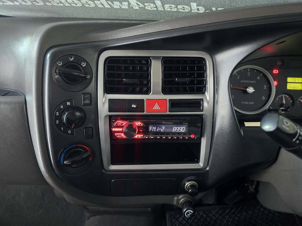 2015 HYUNDAI H100 2.6D F/C D/S
