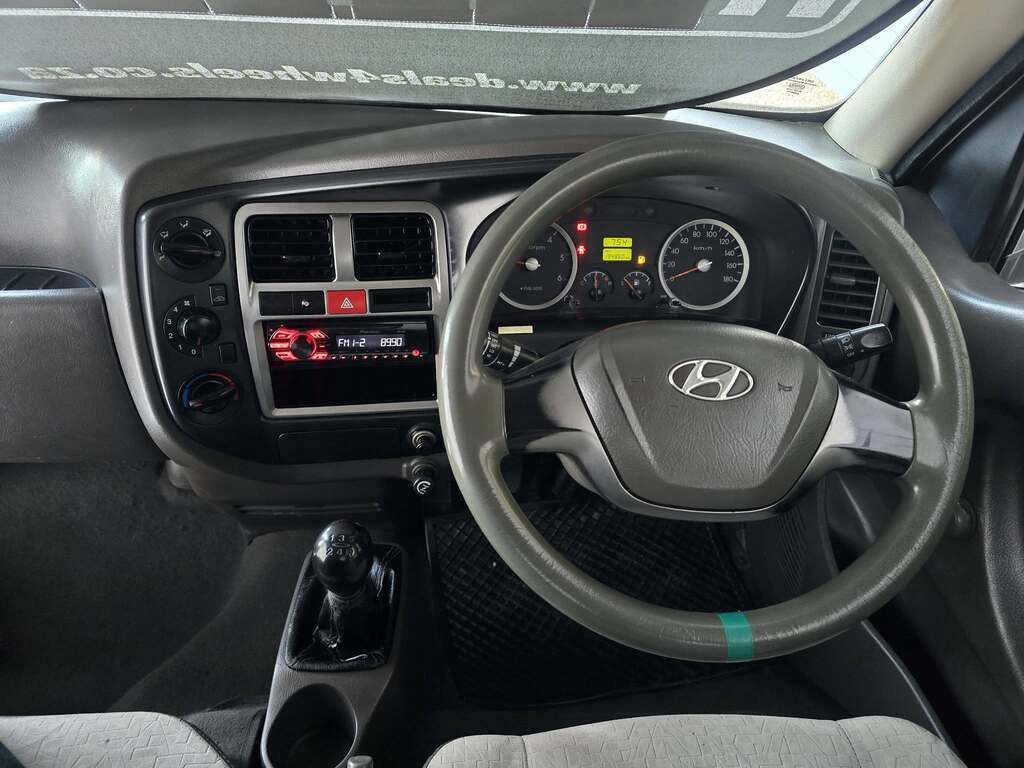 2015 HYUNDAI H100 2.6D F/C D/S