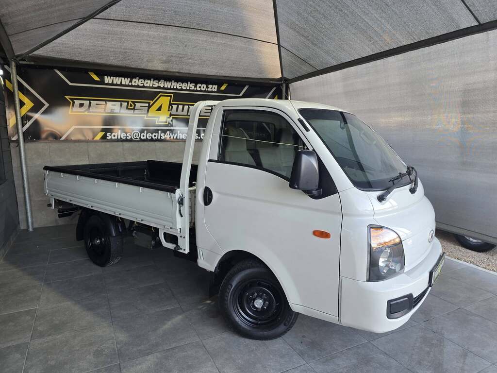 2015 HYUNDAI H100 2.6D F/C D/S