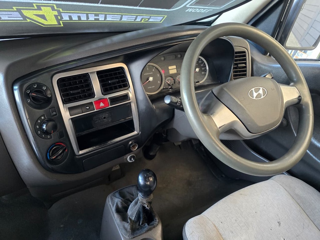 2014 HYUNDAI H100 2.6D F/C D/S