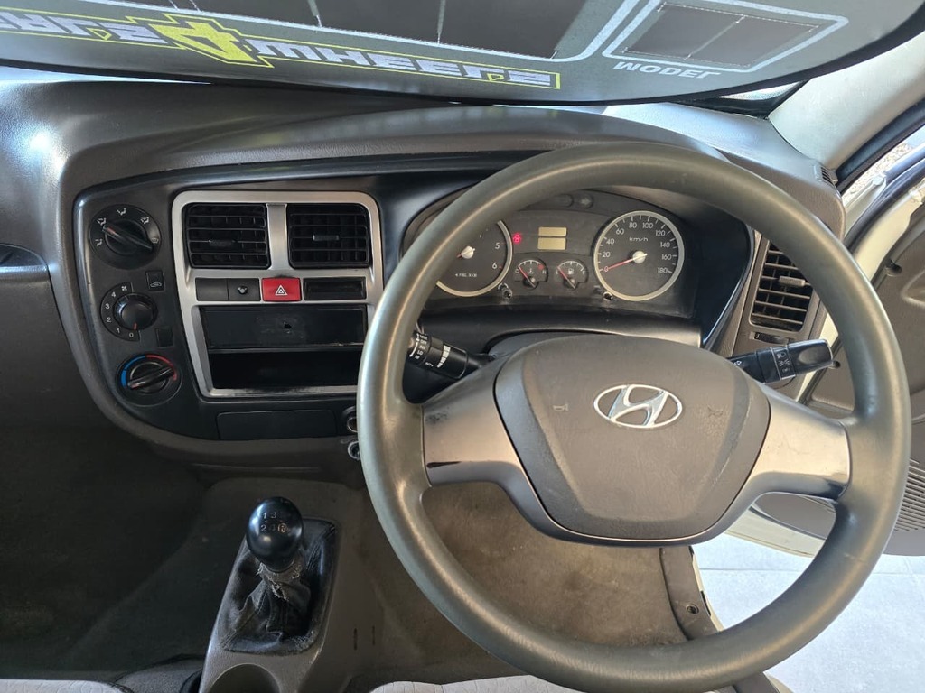 2014 HYUNDAI H100 2.6D F/C D/S
