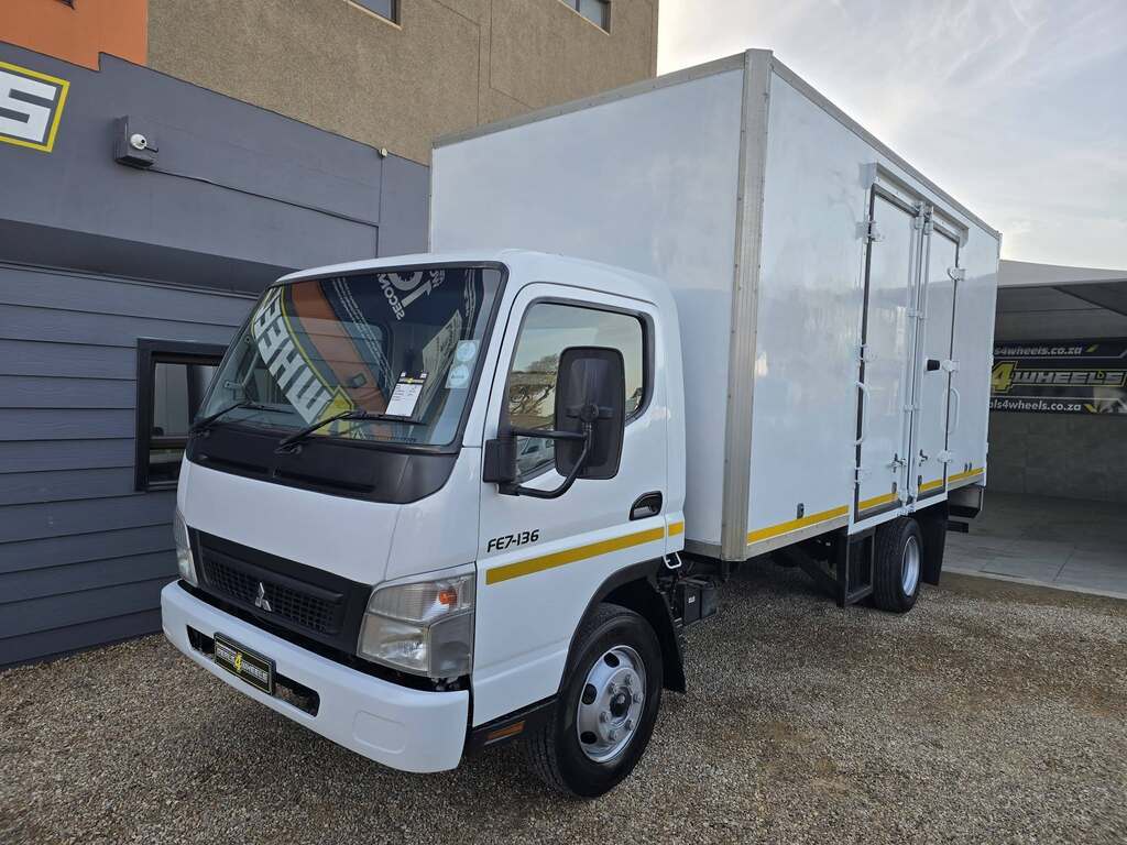 2014 FUSO CANTER FE7-136 F/C C/C