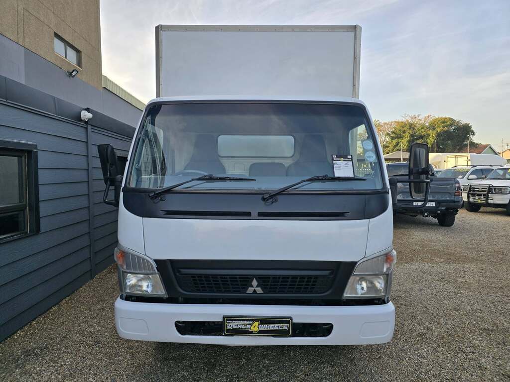 2014 FUSO CANTER FE7-136 F/C C/C