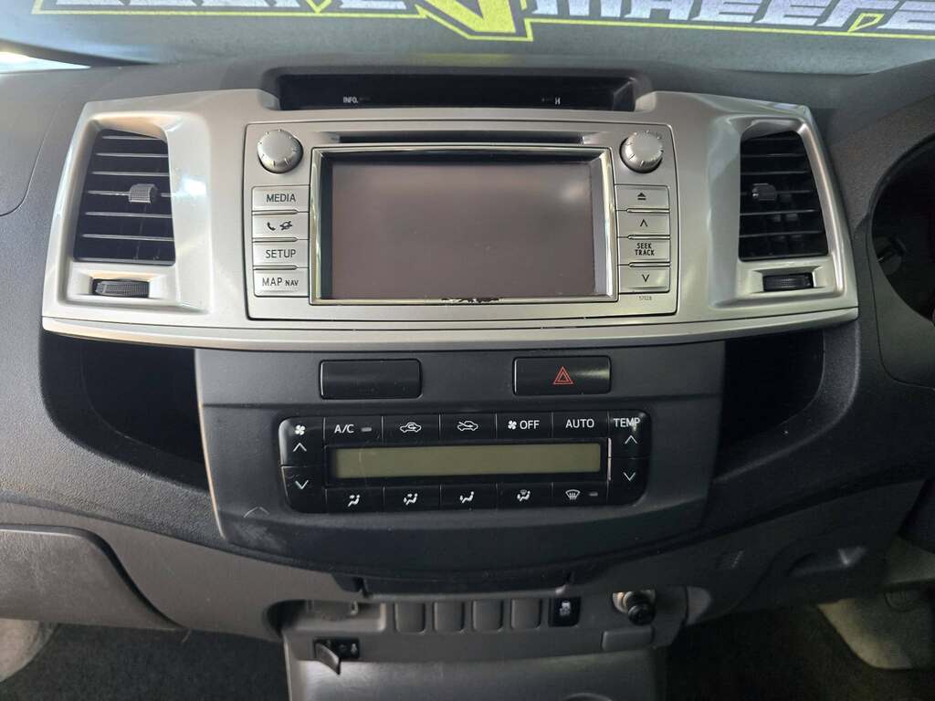 2012 TOYOTA HILUX 3.0 D-4D RAIDER 4X4 A/T P/U D/C