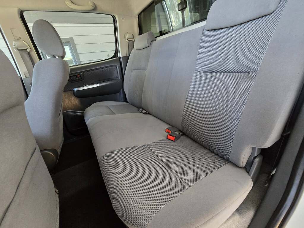 2012 TOYOTA HILUX 3.0 D-4D RAIDER 4X4 A/T P/U D/C