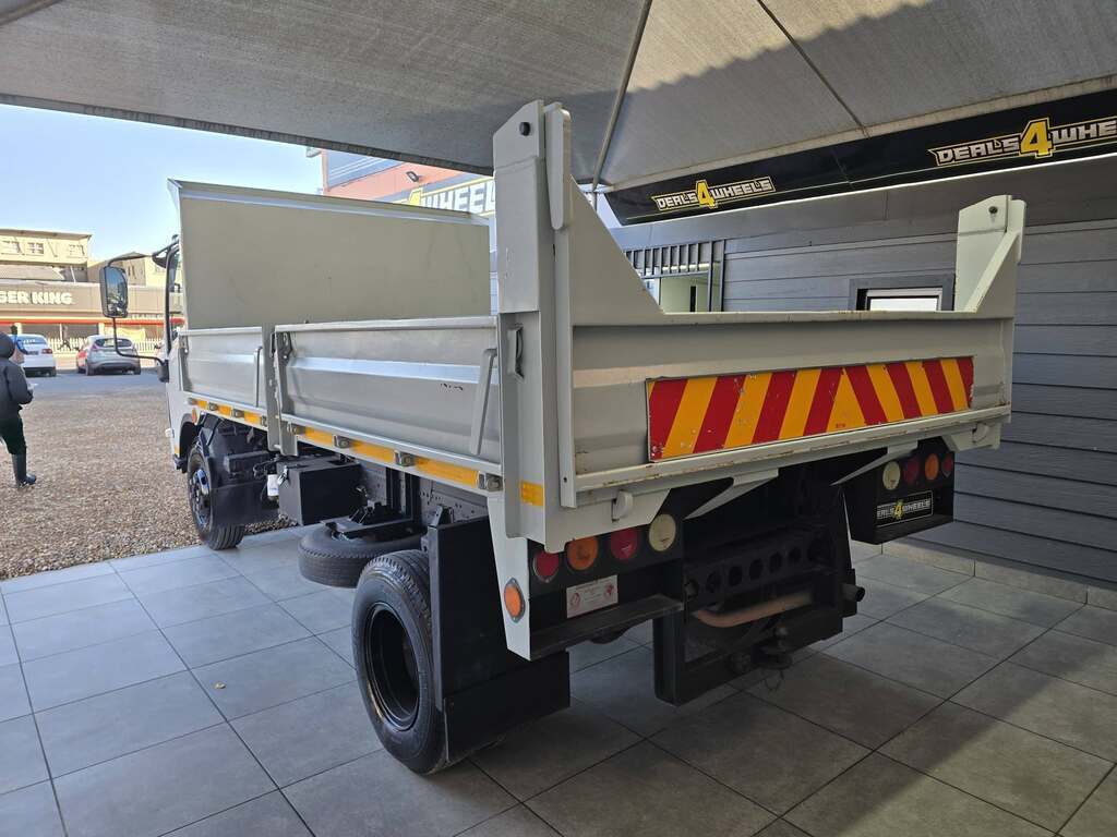 2009 ISUZU NPR 400 AMT F/C C/C