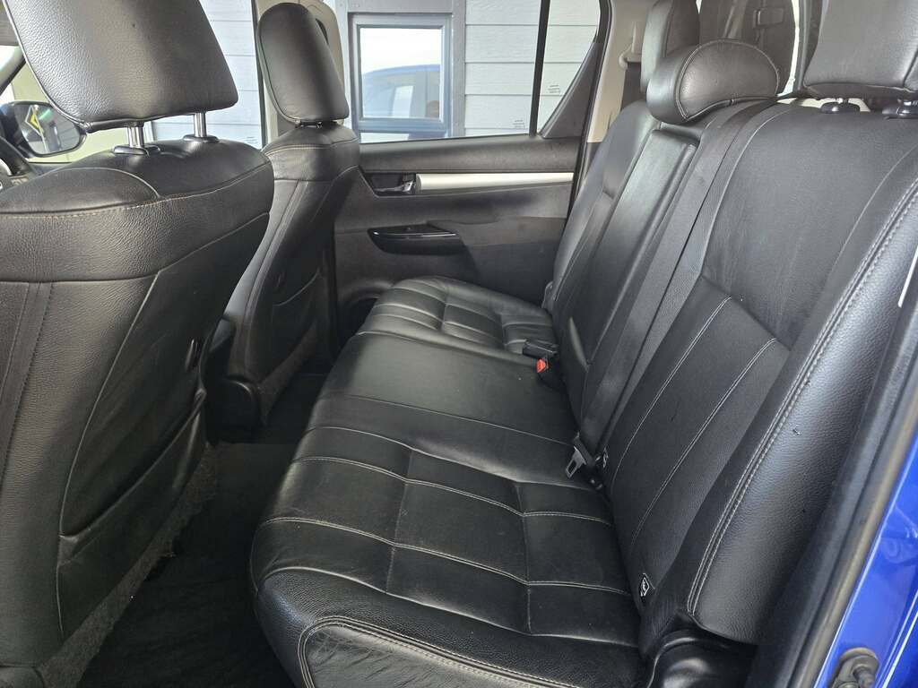 2016 TOYOTA HILUX 2.8 GD-6 RAIDER 4X4 A/T P/U D/C