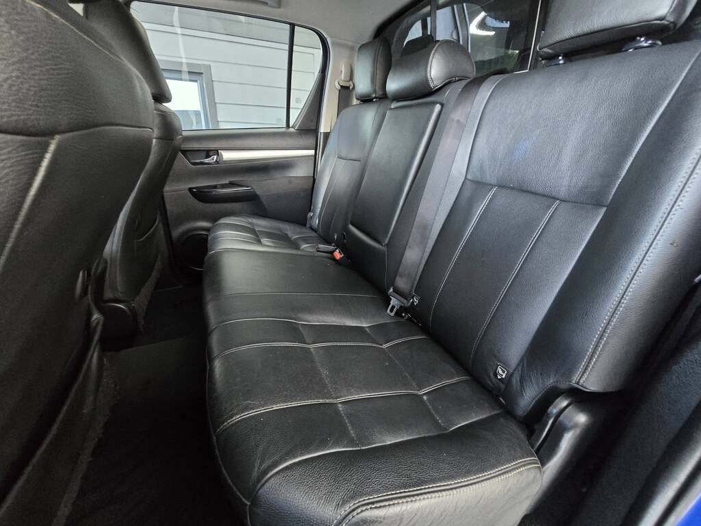 2016 TOYOTA HILUX 2.8 GD-6 RAIDER 4X4 A/T P/U D/C