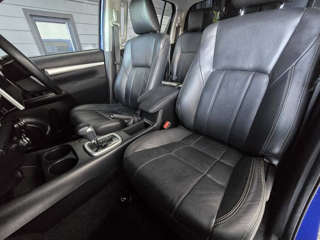 2016 TOYOTA HILUX 2.8 GD-6 RAIDER 4X4 A/T P/U D/C