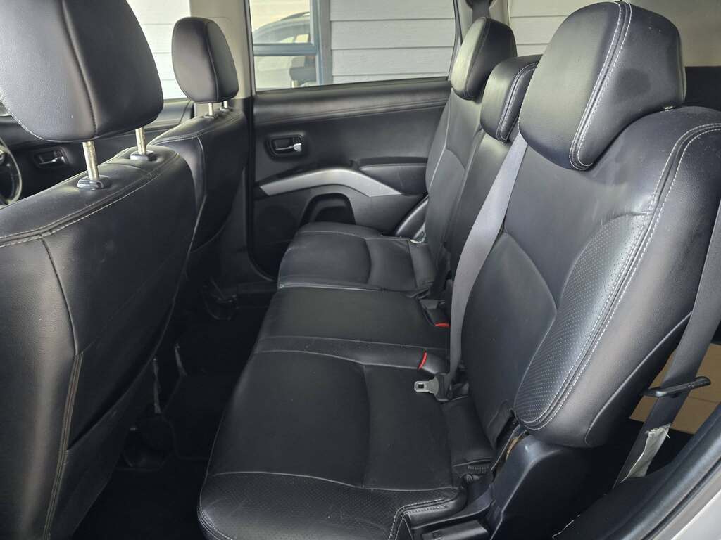 2010 MITSUBISHI OUTLANDER 2.4 GLX A/T