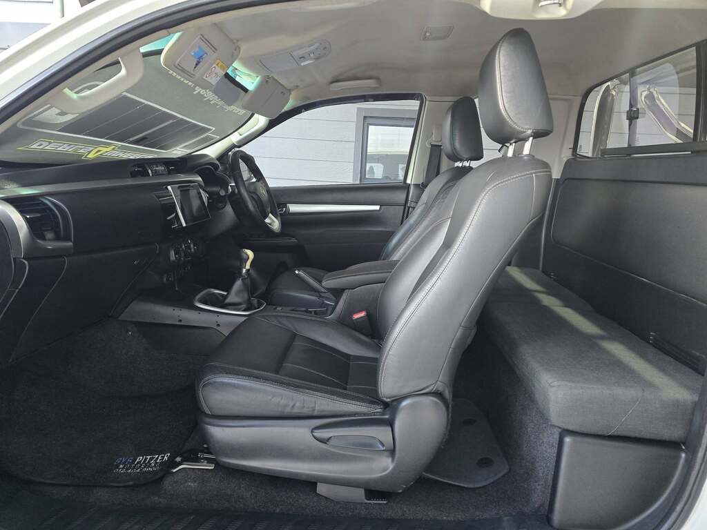 2016 TOYOTA HILUX 2.8 GD-6 RB RAIDER P/U E/CAB