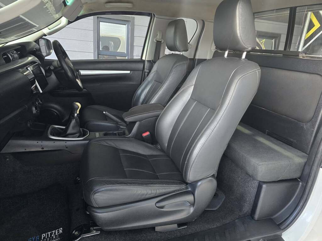 2016 TOYOTA HILUX 2.8 GD-6 RB RAIDER P/U E/CAB