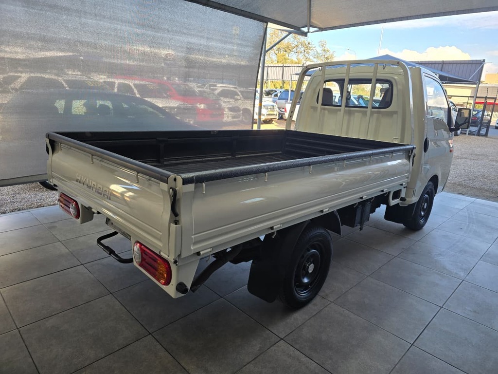 2014 HYUNDAI H100 2.6D F/C D/S