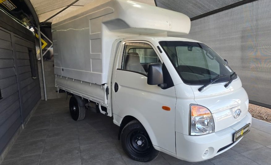 HYUNDAI H100 / BAKKIE
