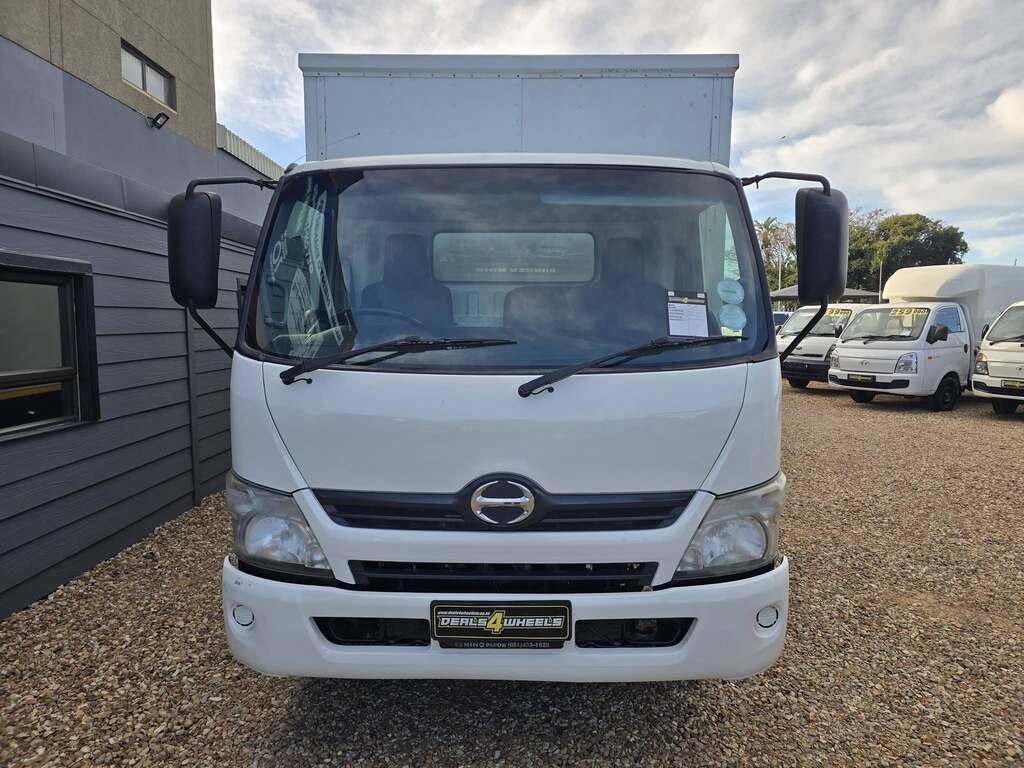 2013 HINO HINO 300 915 LWB (BA3) F/C C/C