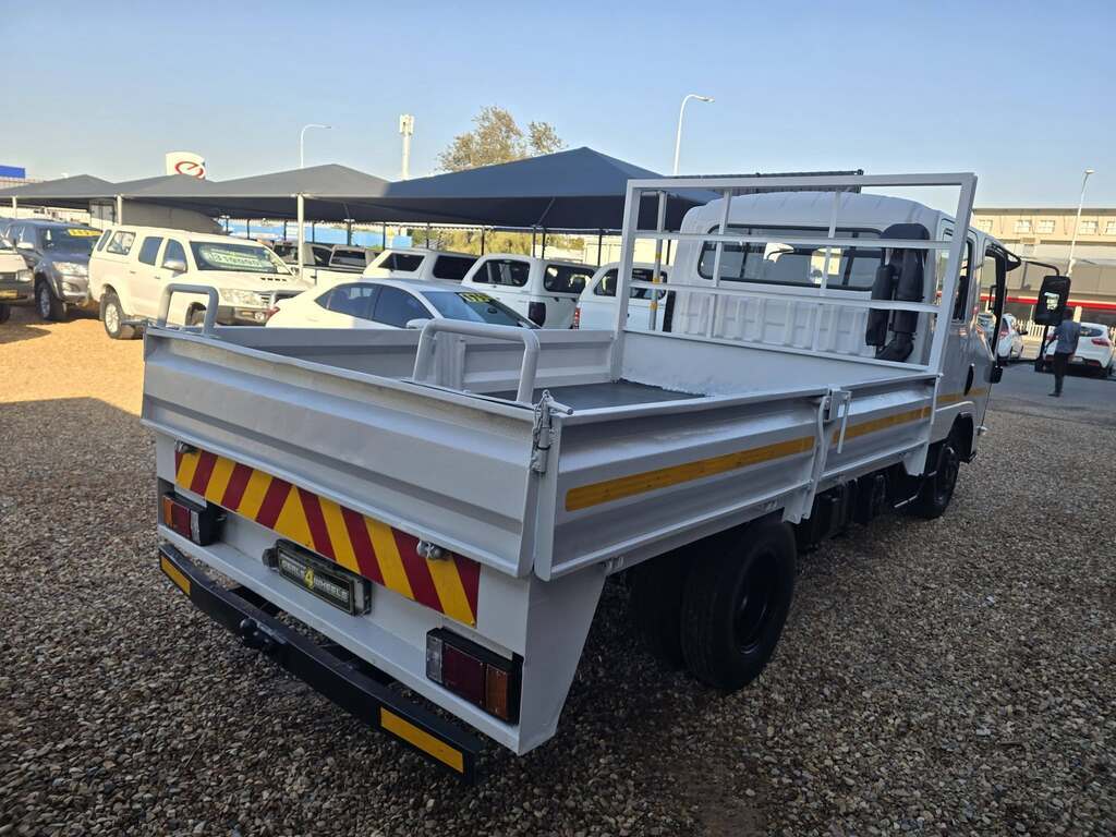 2013 ISUZU NPR 300 F/C C/C