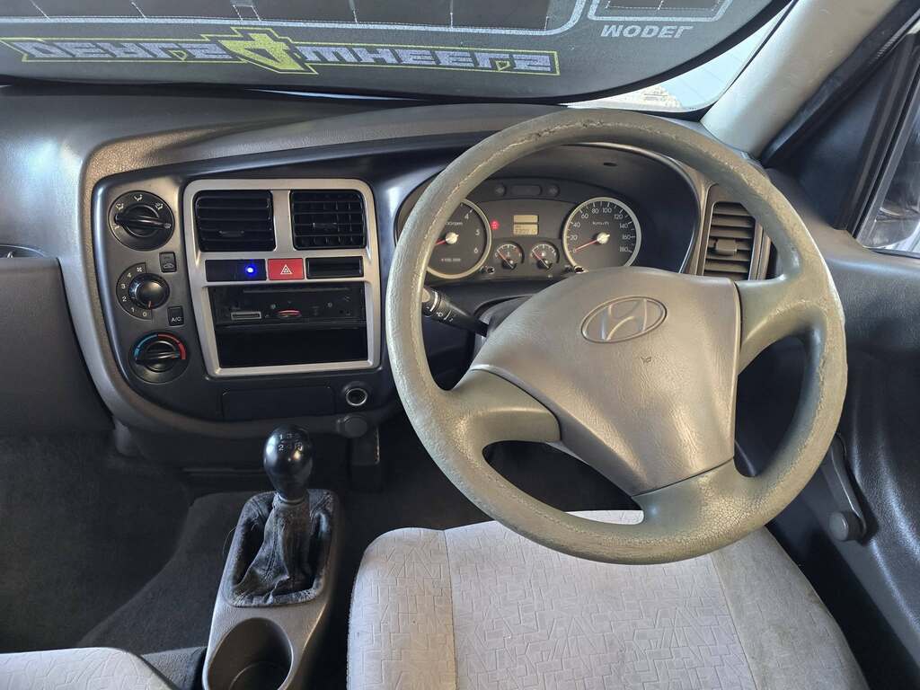 2012 HYUNDAI H100 2.5 TCi  A/C F/C D/S