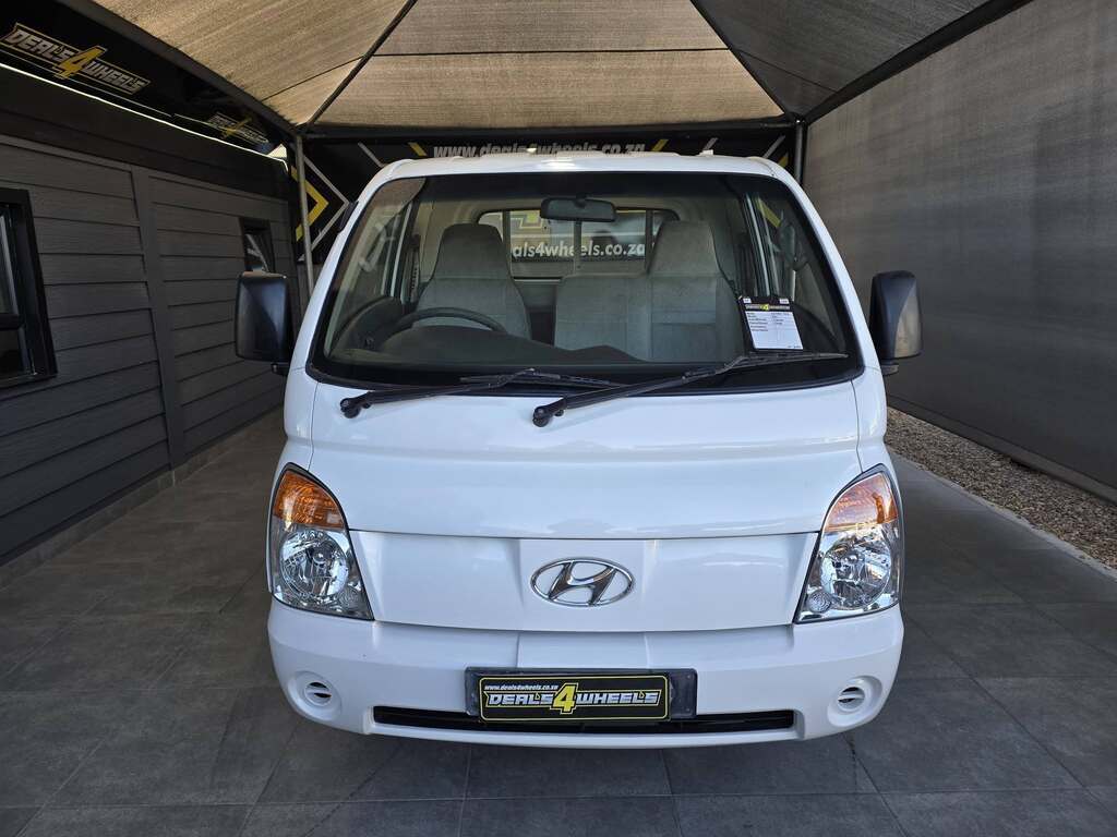 2012 HYUNDAI H100 2.5 TCi  A/C F/C D/S