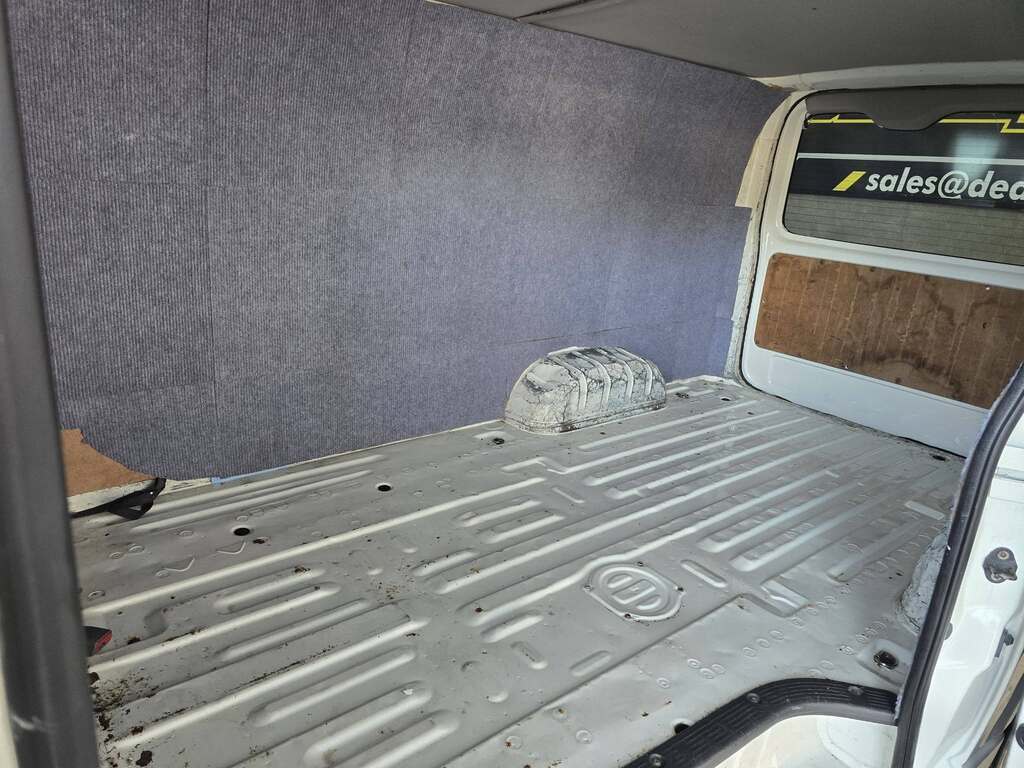 2007 TOYOTA QUANTUM 2.7 F/C P/V