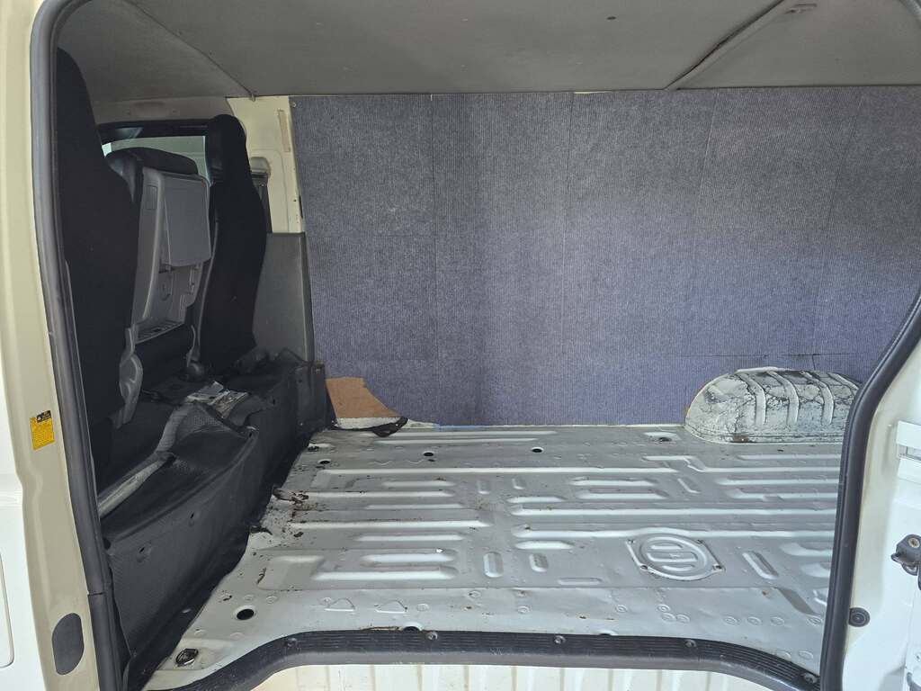 2007 TOYOTA QUANTUM 2.7 F/C P/V